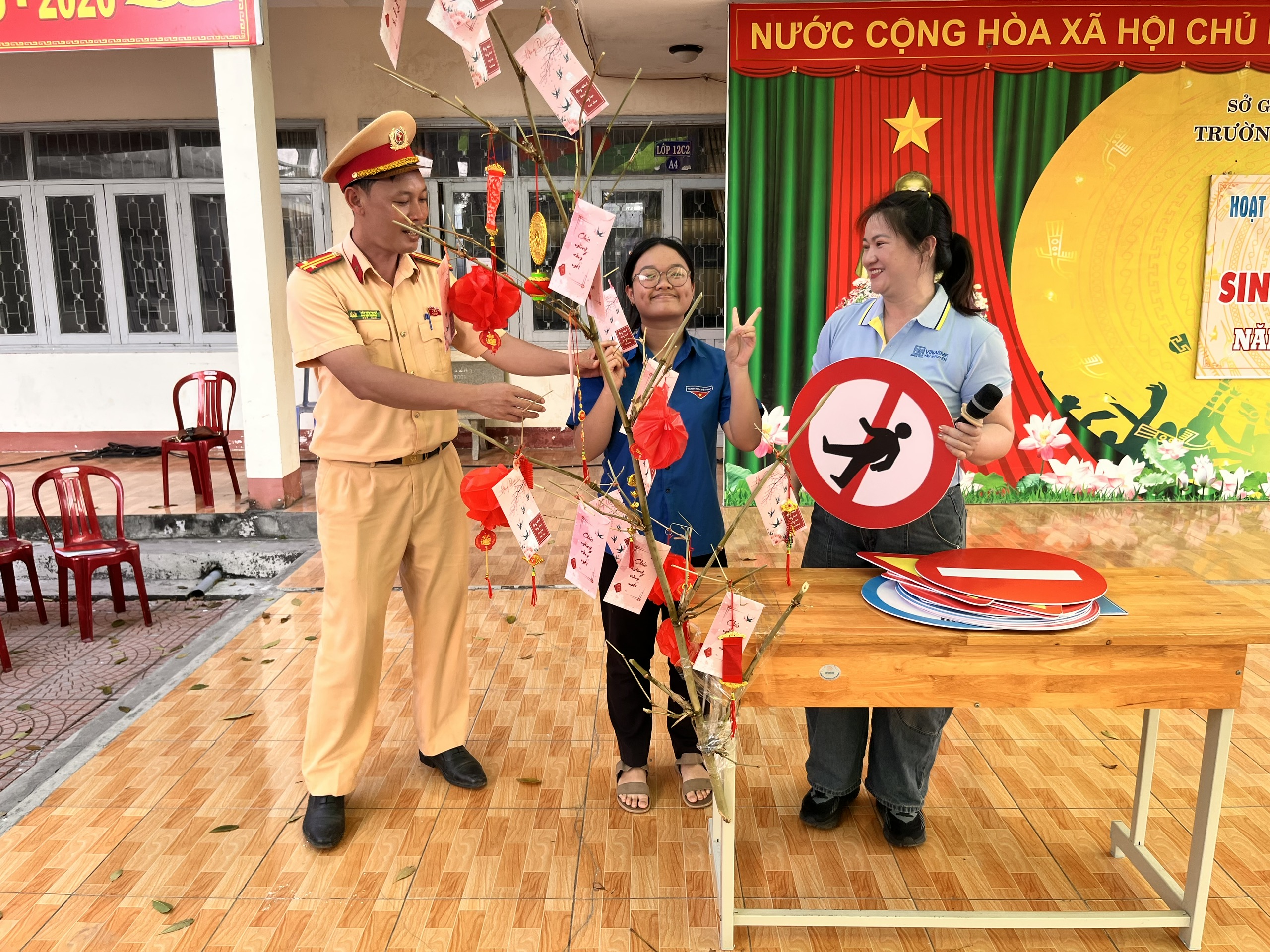 z7586049854094_4a63e693acb2761197f2a3b9ecc21942