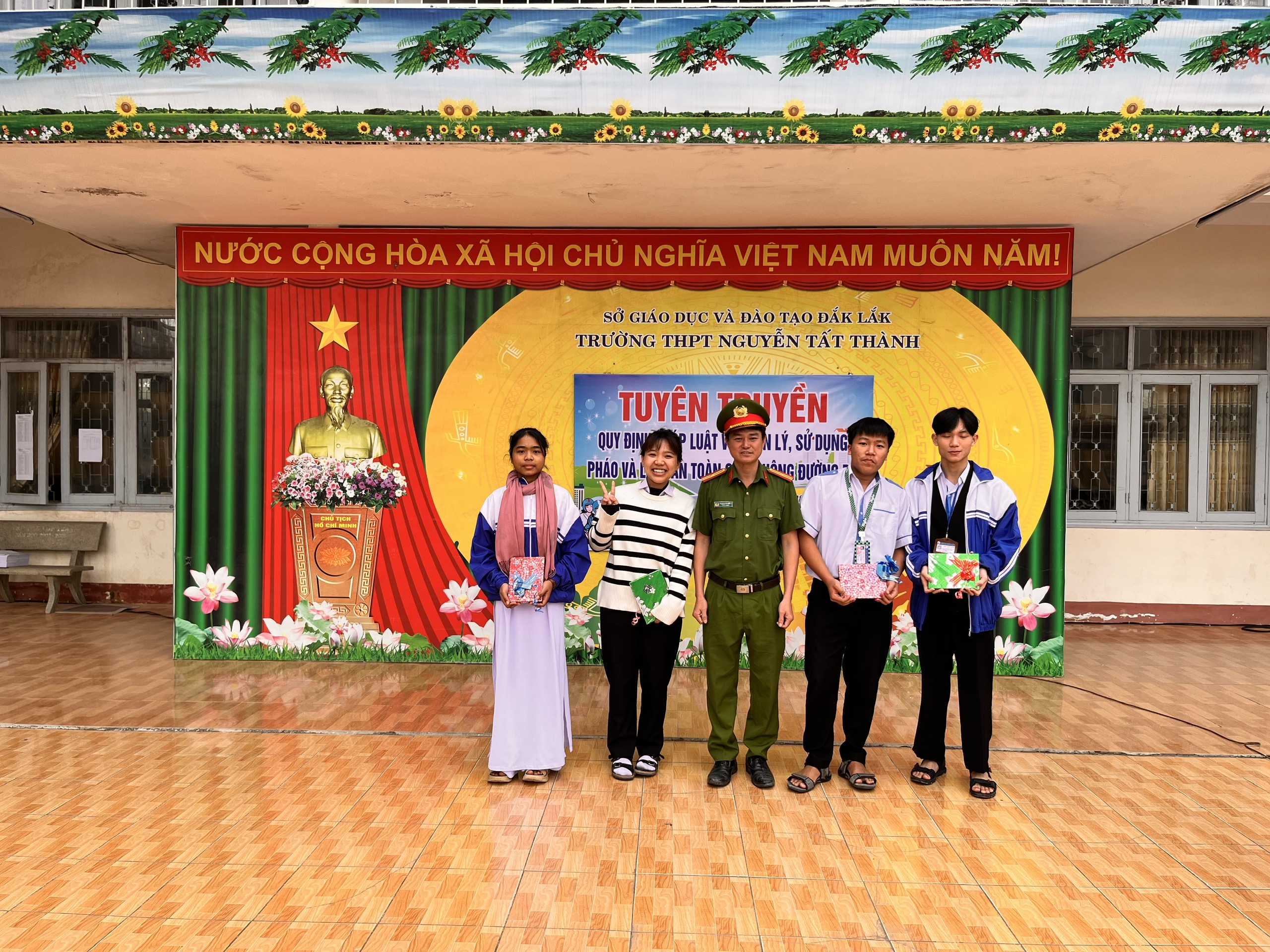 z7424812997494_21496ff59bc2661f77b8bb983f136f1c