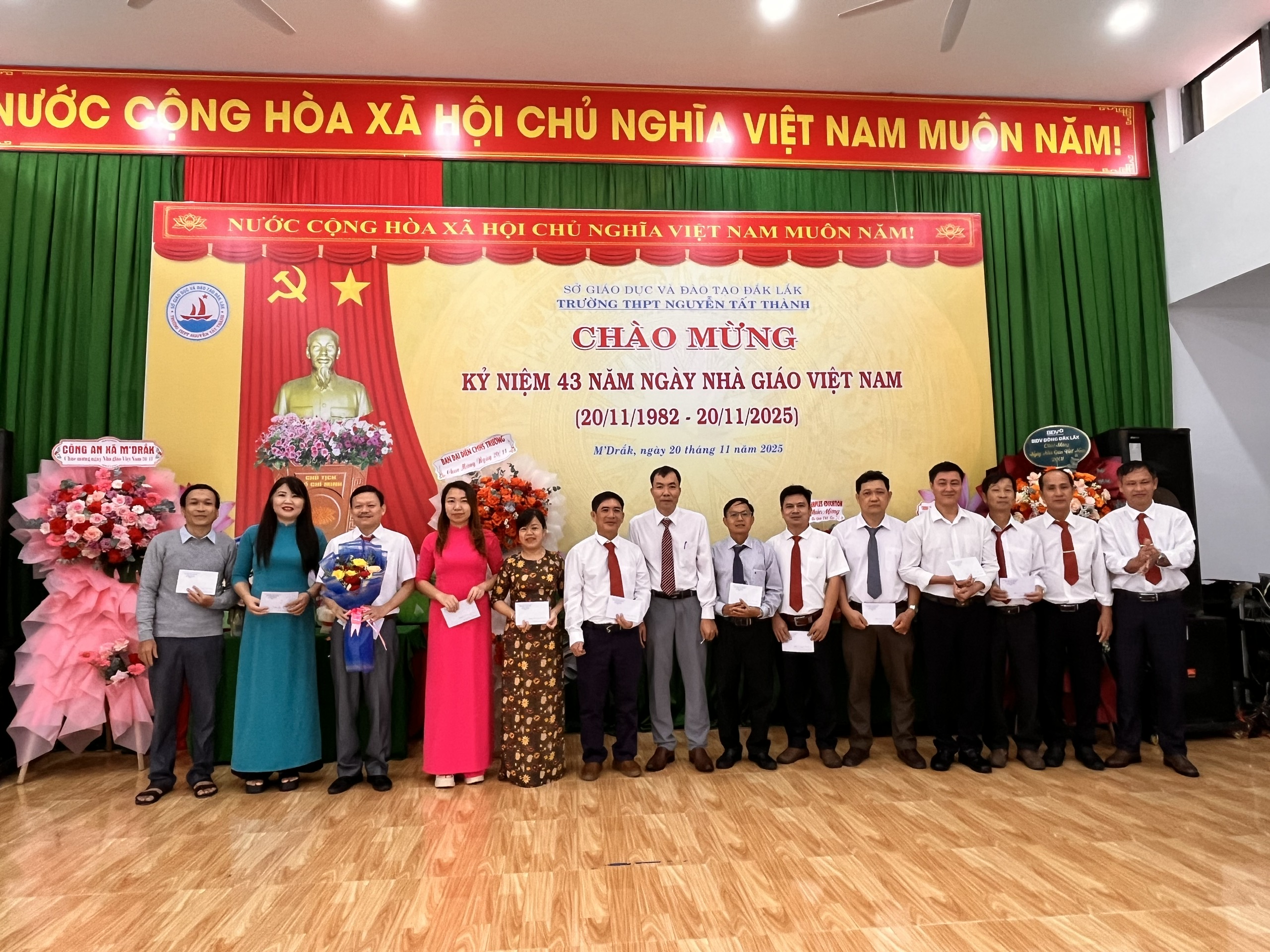 z7380643328668_55b2074bcea8f36932fbd7783589ccdd