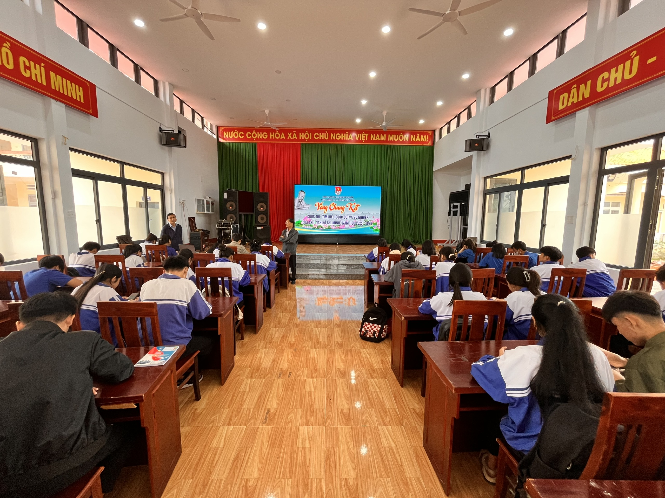 z7379706292561_7c75646727a98126e3f15615dc1cf33e